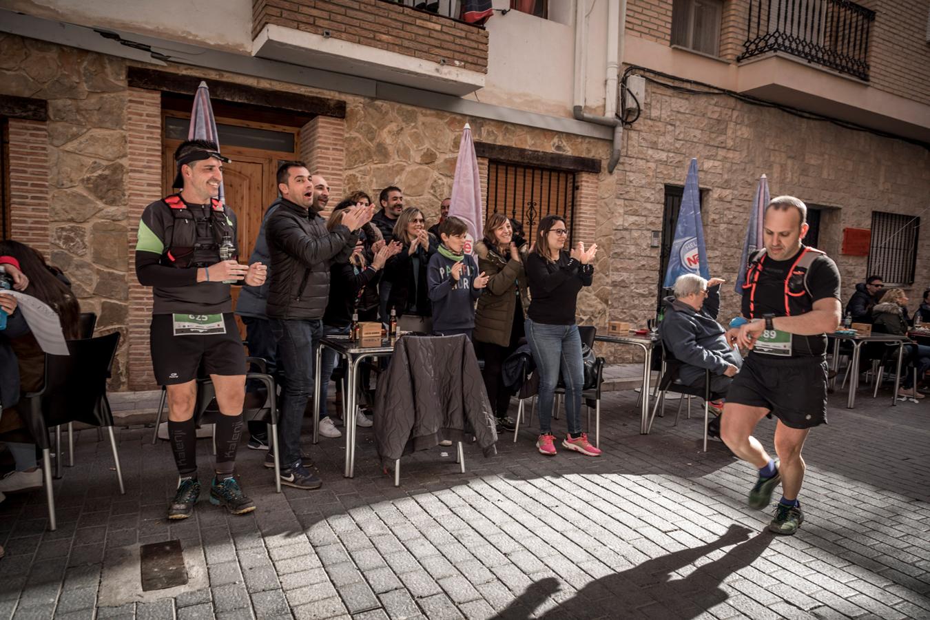 Galería de fotos de la llegada a meta de la carrera de 30 kilómetros del Trail de Montanejos 2018