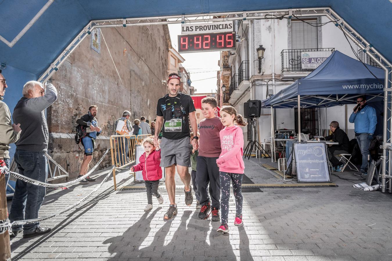 Galería de fotos de la llegada a meta de la carrera de 30 kilómetros del Trail de Montanejos 2018