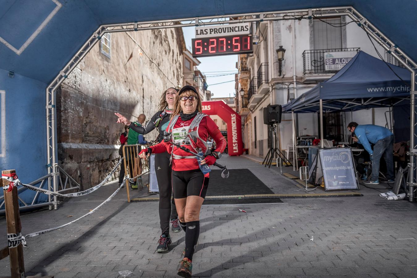 Galería de fotos de la llegada a meta de la carrera de 30 kilómetros del Trail de Montanejos 2018