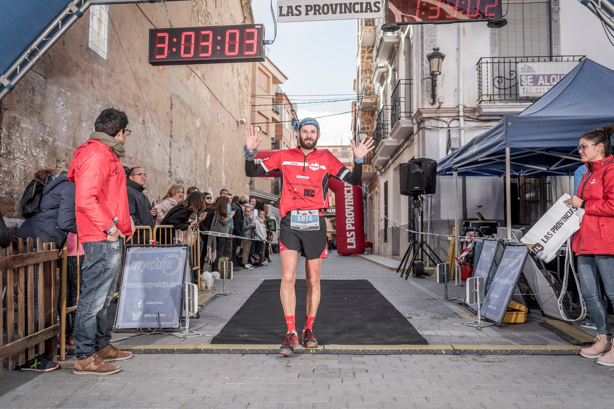 Galería de fotos de la llegada a meta de la carrera de 15 kilómetros del Trail de Montanejos 2018