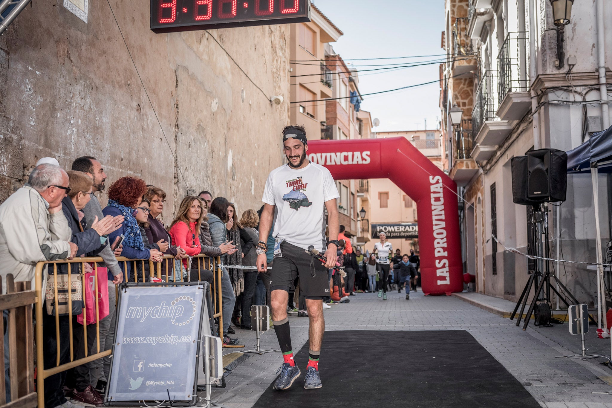 Galería de fotos de la llegada a meta de la carrera de 15 kilómetros del Trail de Montanejos 2018