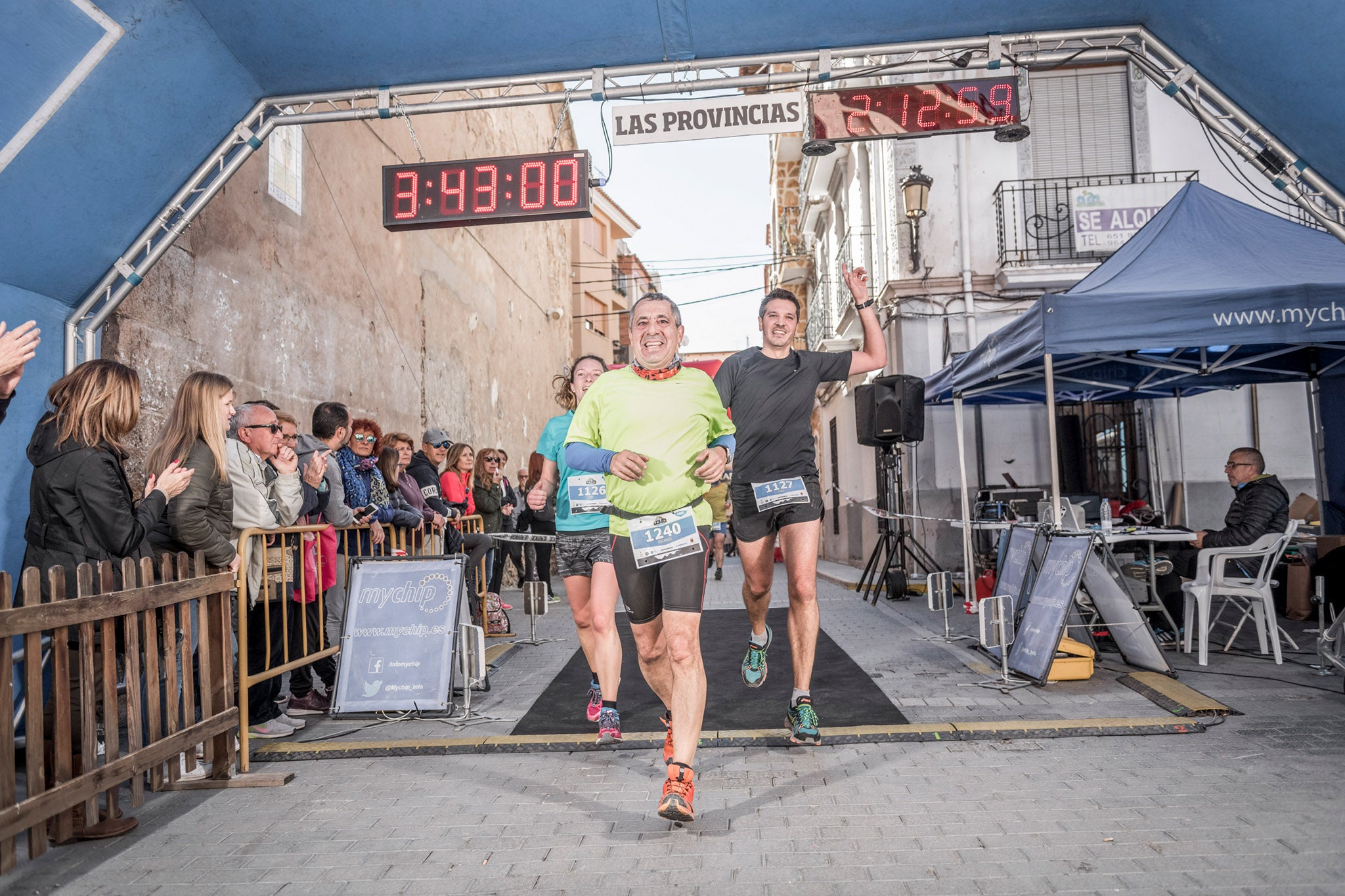 Galería de fotos de la llegada a meta de la carrera de 15 kilómetros del Trail de Montanejos 2018