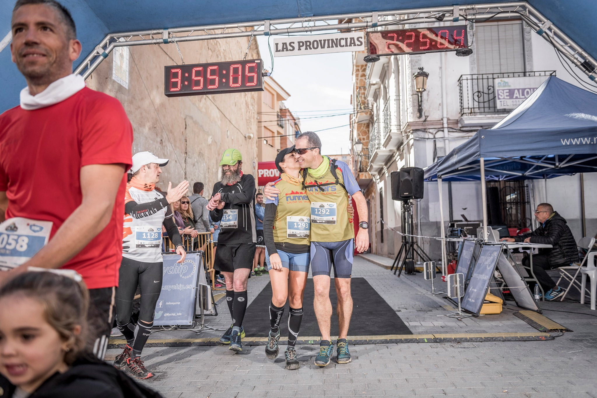 Galería de fotos de la llegada a meta de la carrera de 15 kilómetros del Trail de Montanejos 2018