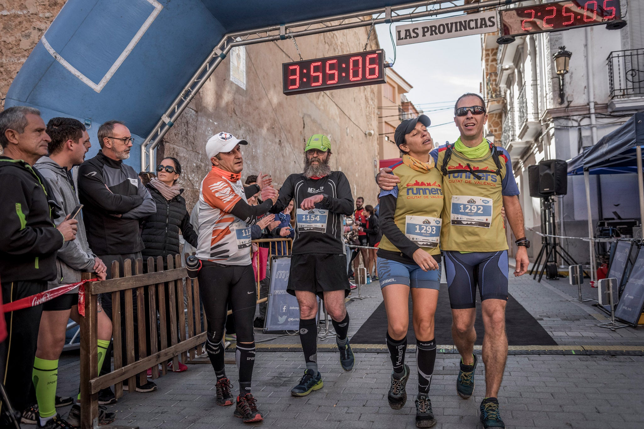 Galería de fotos de la llegada a meta de la carrera de 15 kilómetros del Trail de Montanejos 2018