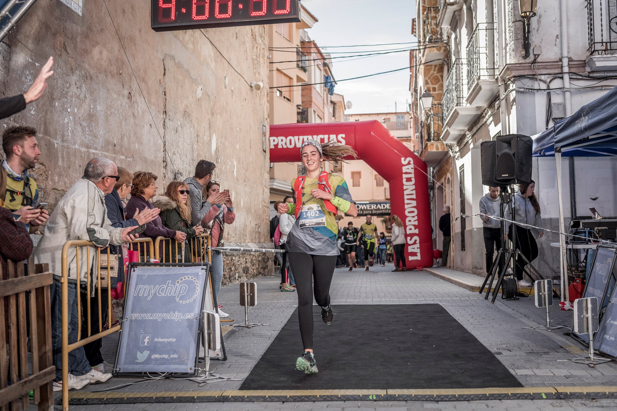 Galería de fotos de la llegada a meta de la carrera de 15 kilómetros del Trail de Montanejos 2018