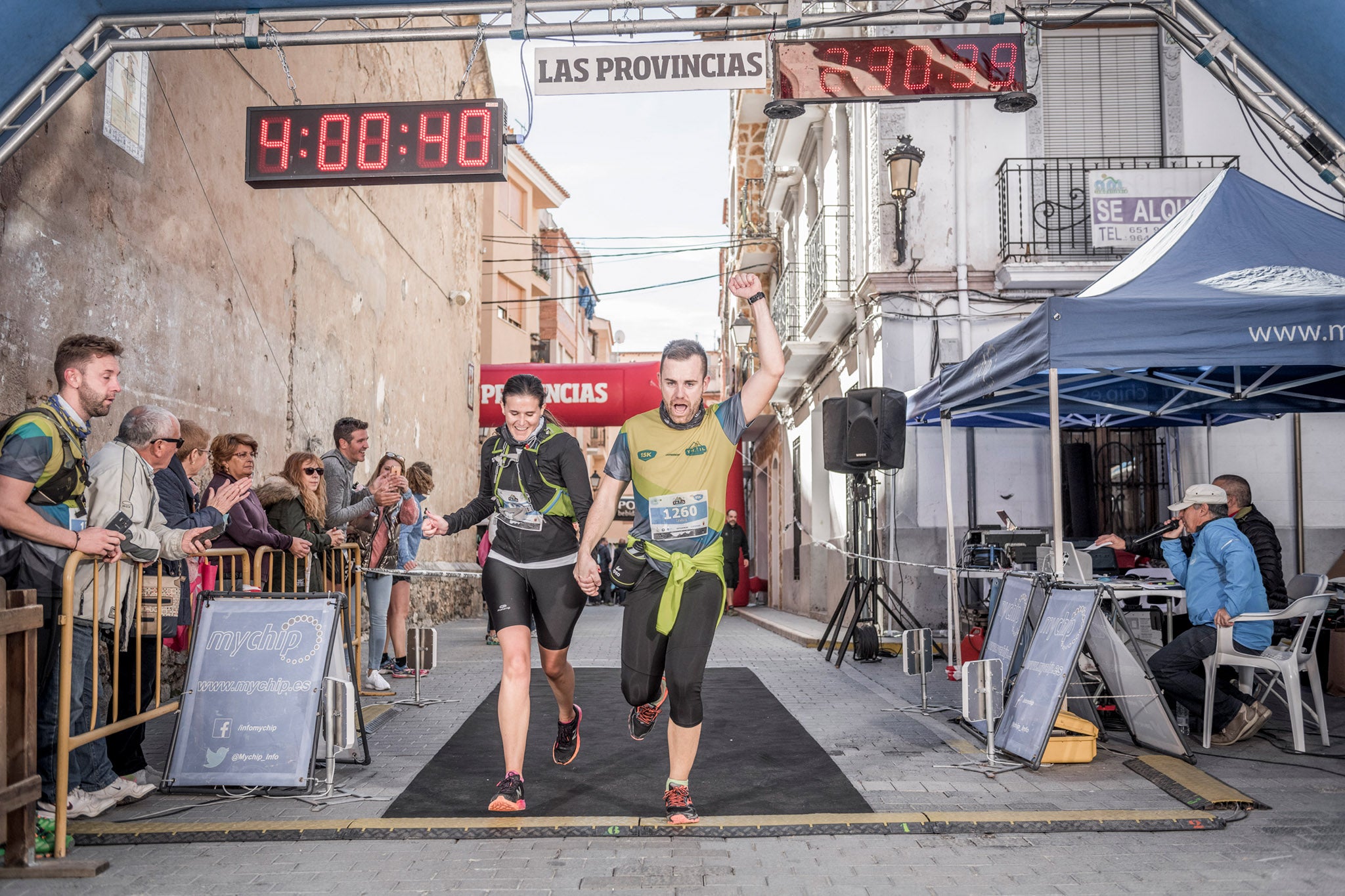 Galería de fotos de la llegada a meta de la carrera de 15 kilómetros del Trail de Montanejos 2018