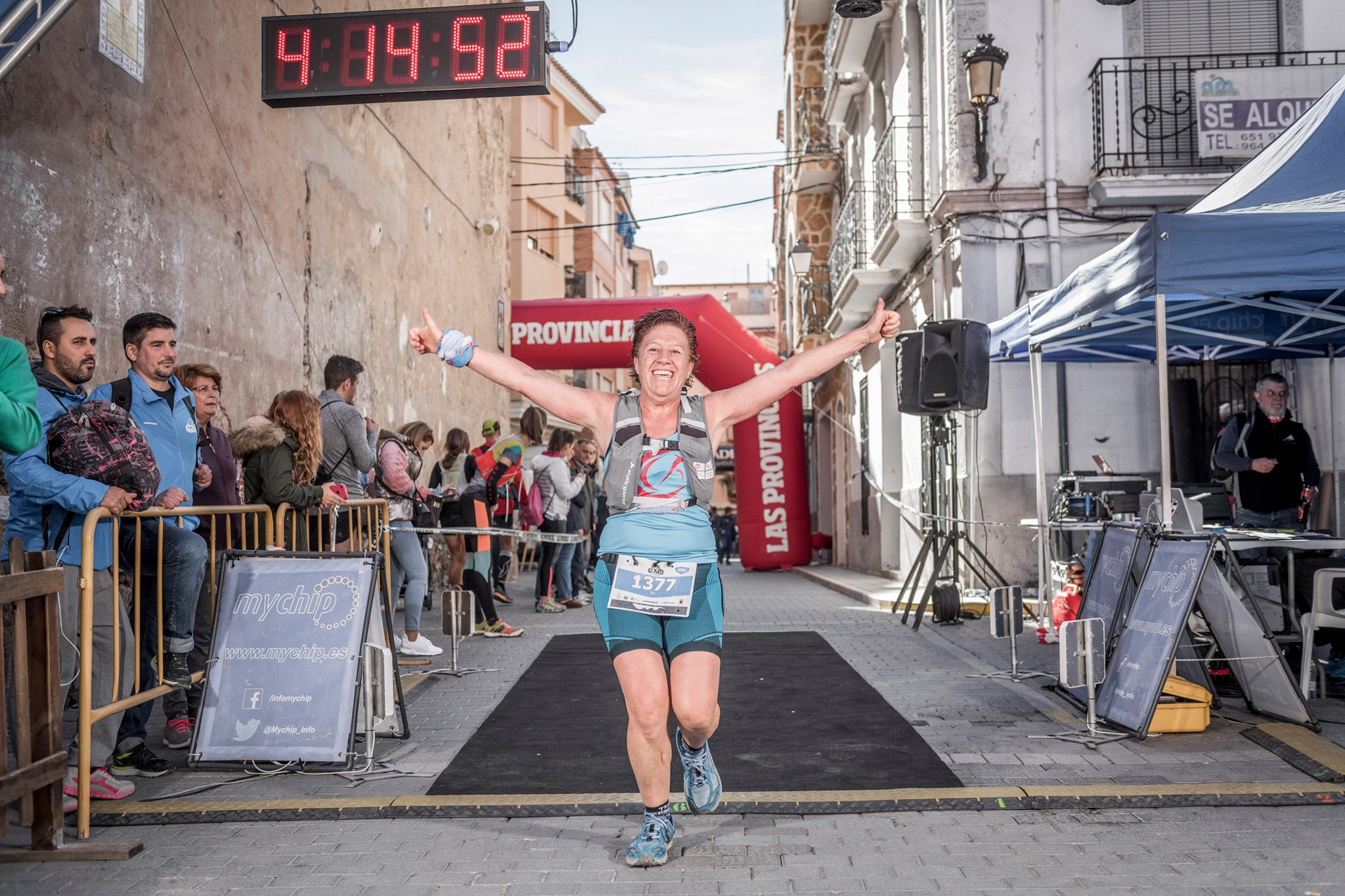 Galería de fotos de la llegada a meta de la carrera de 15 kilómetros del Trail de Montanejos 2018