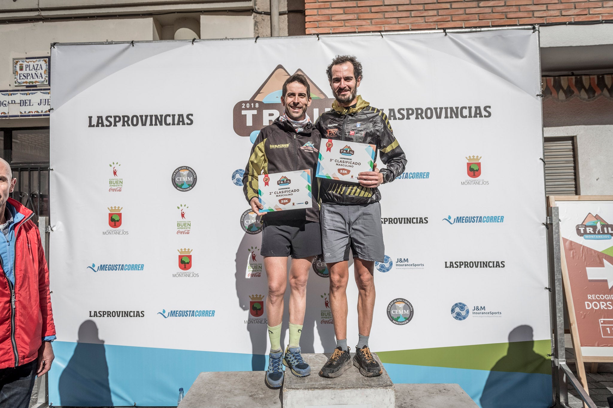 Galería de fotos de la llegada a meta de la carrera de 15 kilómetros del Trail de Montanejos 2018