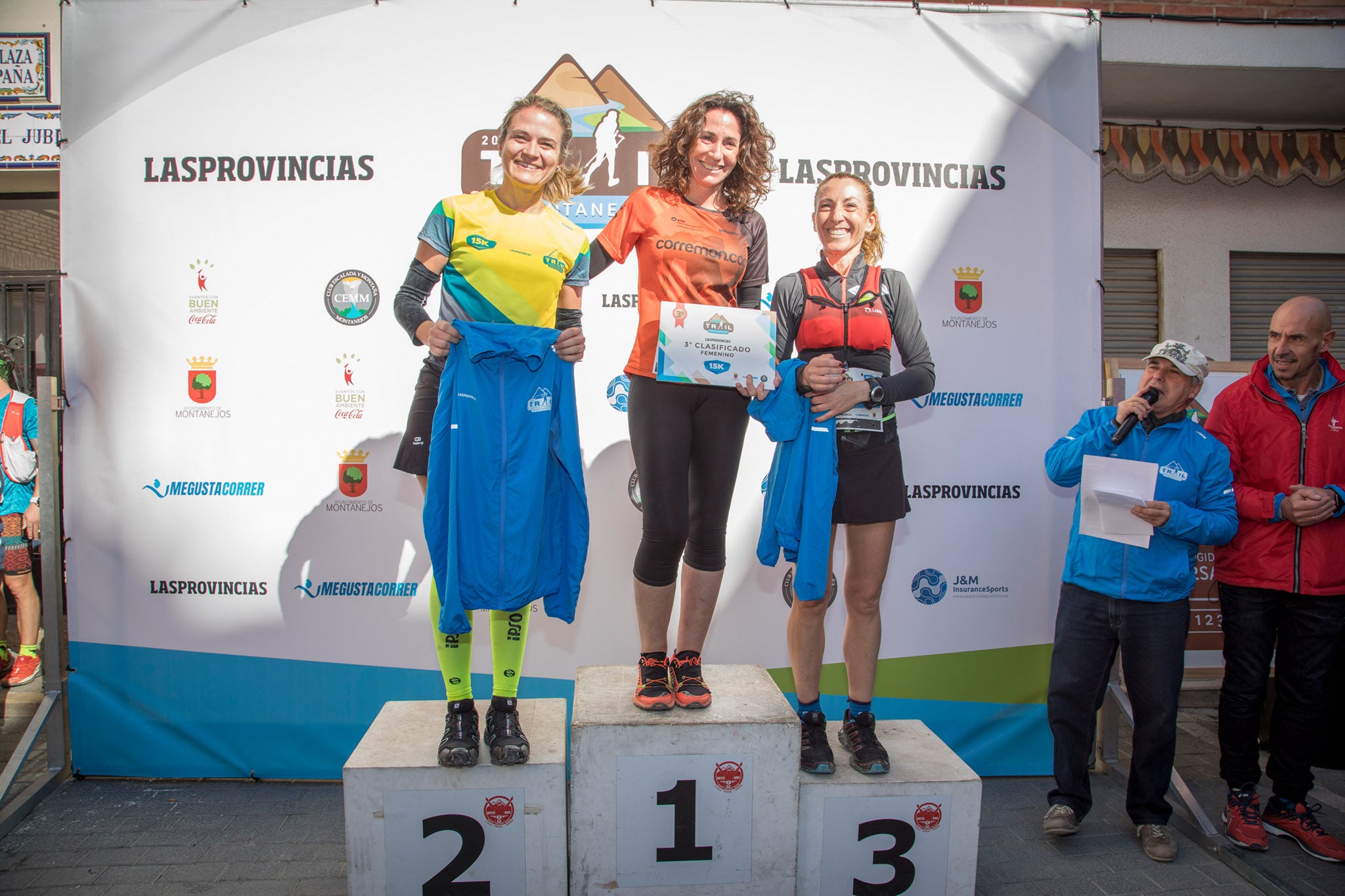 Galería de fotos de la llegada a meta de la carrera de 15 kilómetros del Trail de Montanejos 2018