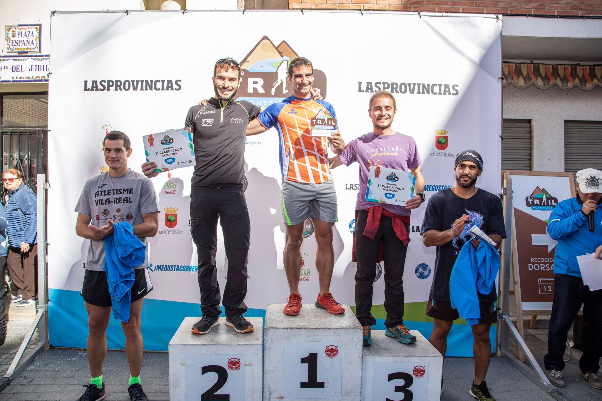 Galería de fotos de la llegada a meta de la carrera de 15 kilómetros del Trail de Montanejos 2018