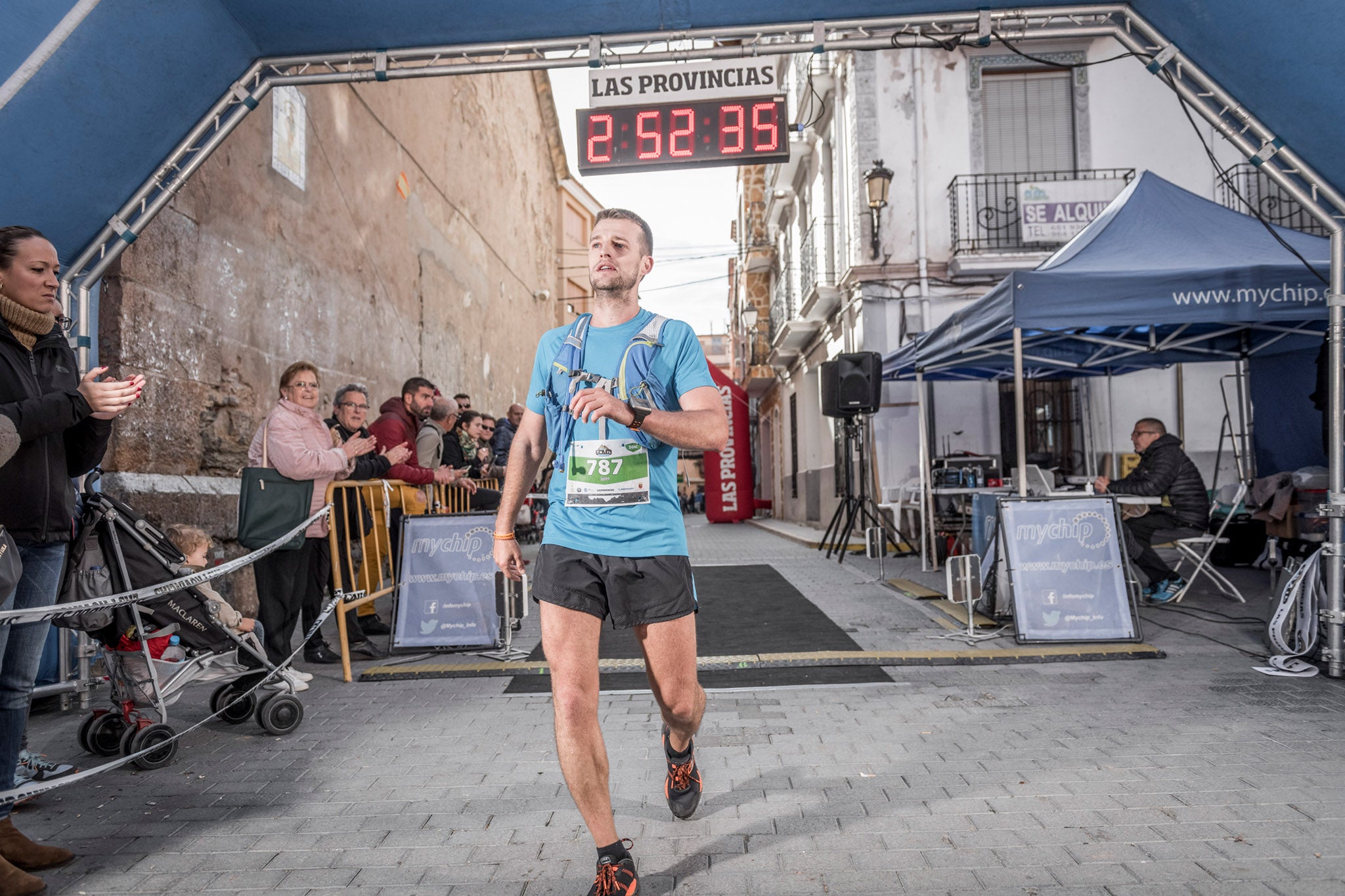 Galería de fotos de la llegada a meta de la carrera de 30 kilómetros del Trail de Montanejos 2018