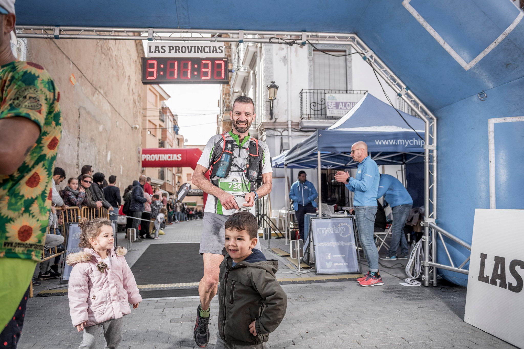 Galería de fotos de la llegada a meta de la carrera de 30 kilómetros del Trail de Montanejos 2018