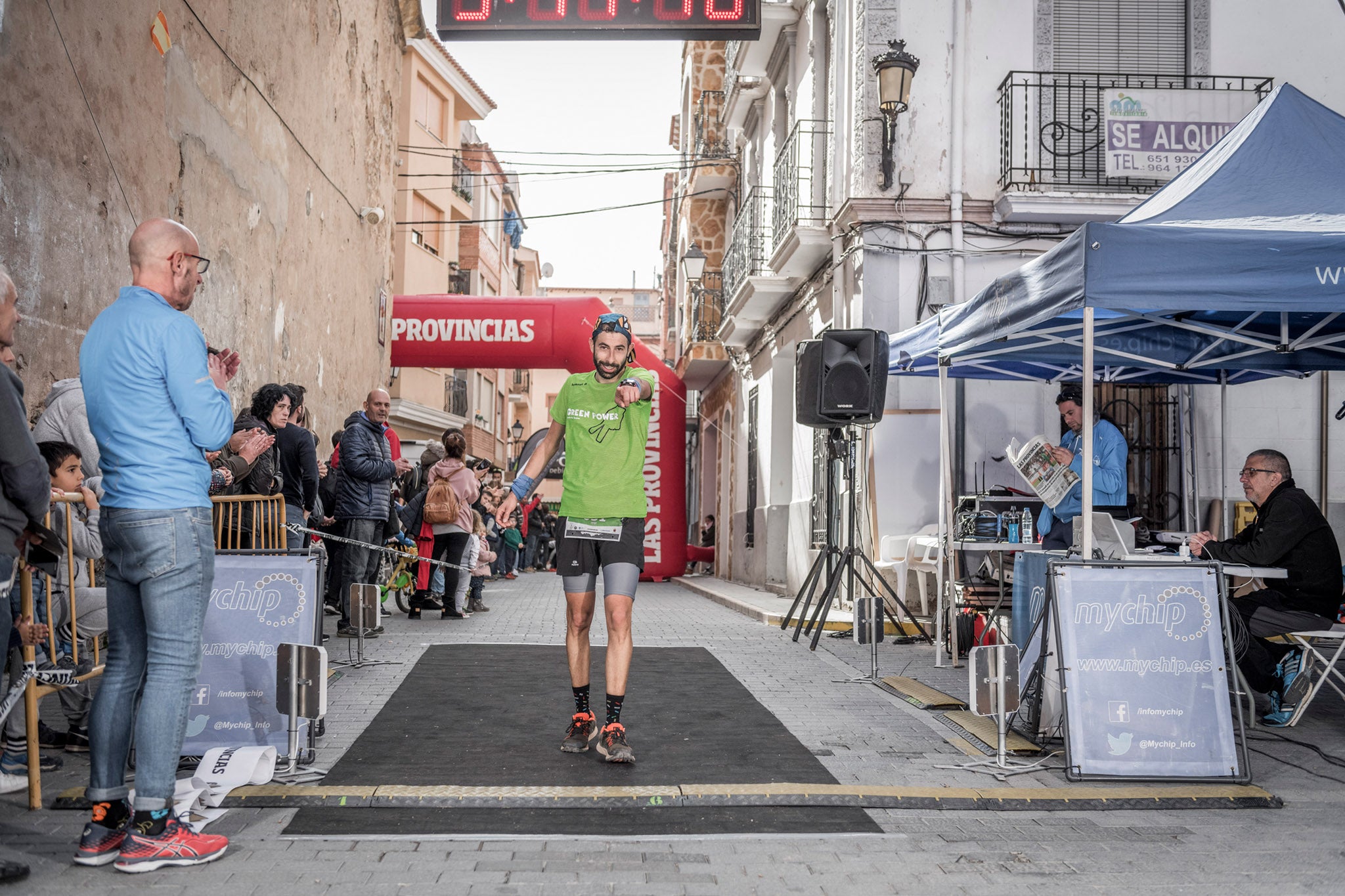 Galería de fotos de la llegada a meta de la carrera de 30 kilómetros del Trail de Montanejos 2018