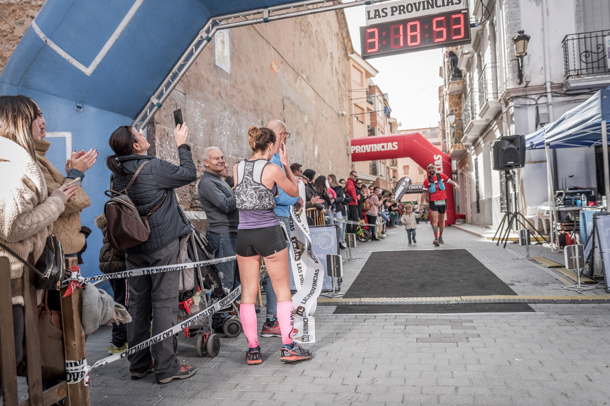 Galería de fotos de la llegada a meta de la carrera de 30 kilómetros del Trail de Montanejos 2018