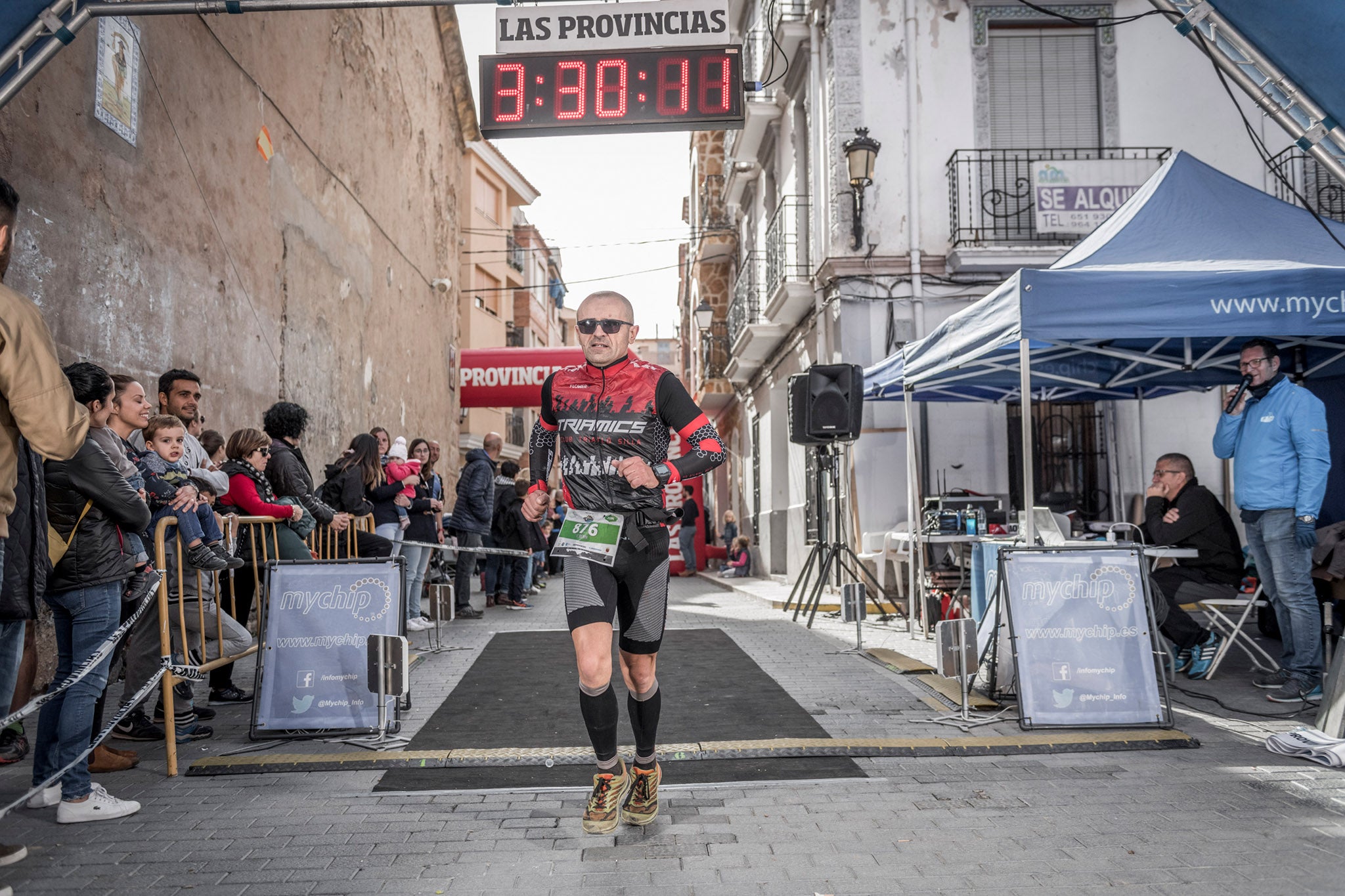 Galería de fotos de la llegada a meta de la carrera de 30 kilómetros del Trail de Montanejos 2018