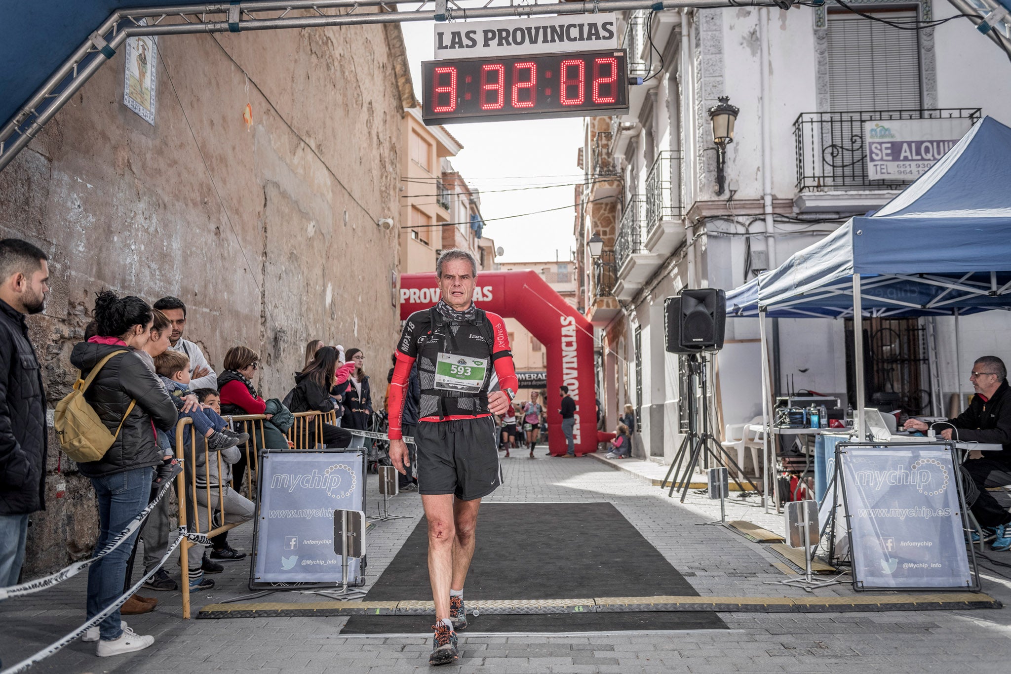 Galería de fotos de la llegada a meta de la carrera de 30 kilómetros del Trail de Montanejos 2018