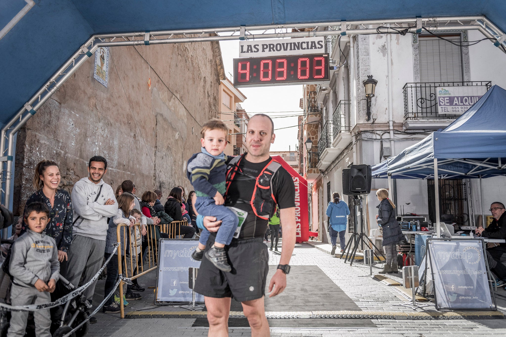 Galería de fotos de la llegada a meta de la carrera de 30 kilómetros del Trail de Montanejos 2018