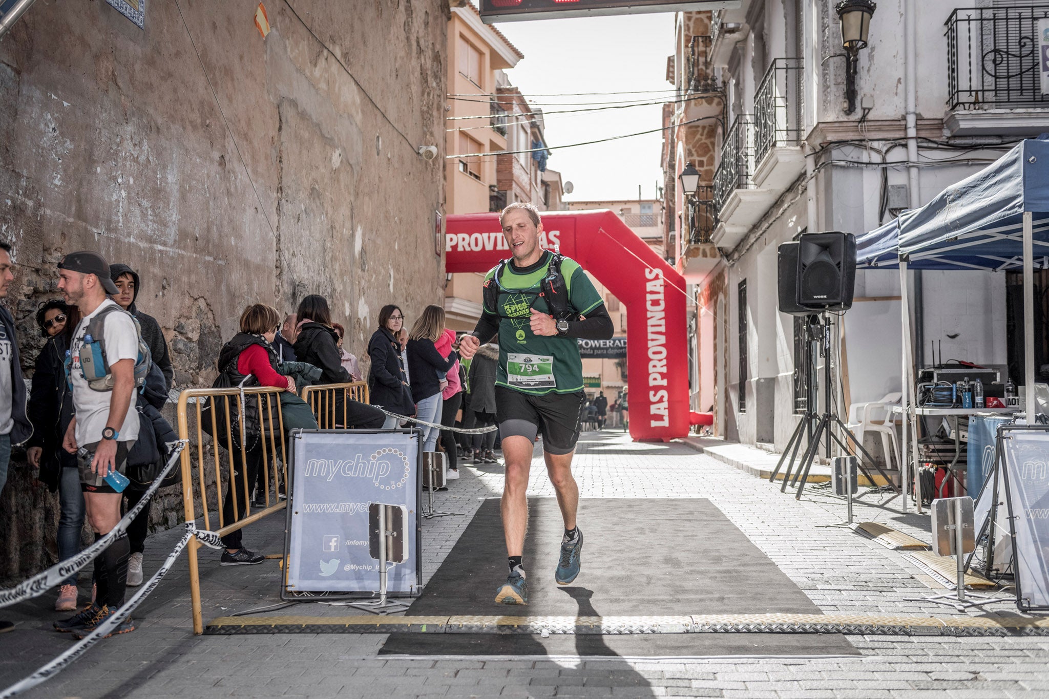 Galería de fotos de la llegada a meta de la carrera de 30 kilómetros del Trail de Montanejos 2018