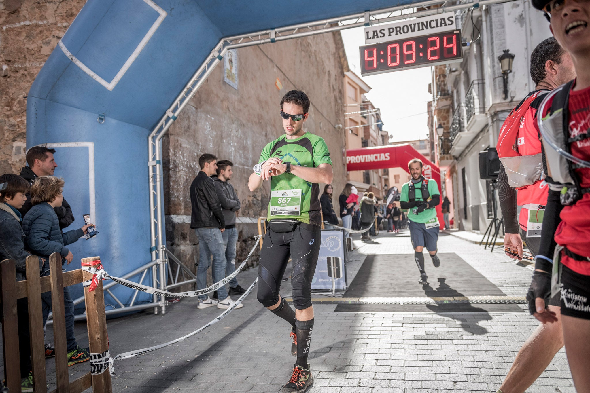 Galería de fotos de la llegada a meta de la carrera de 30 kilómetros del Trail de Montanejos 2018