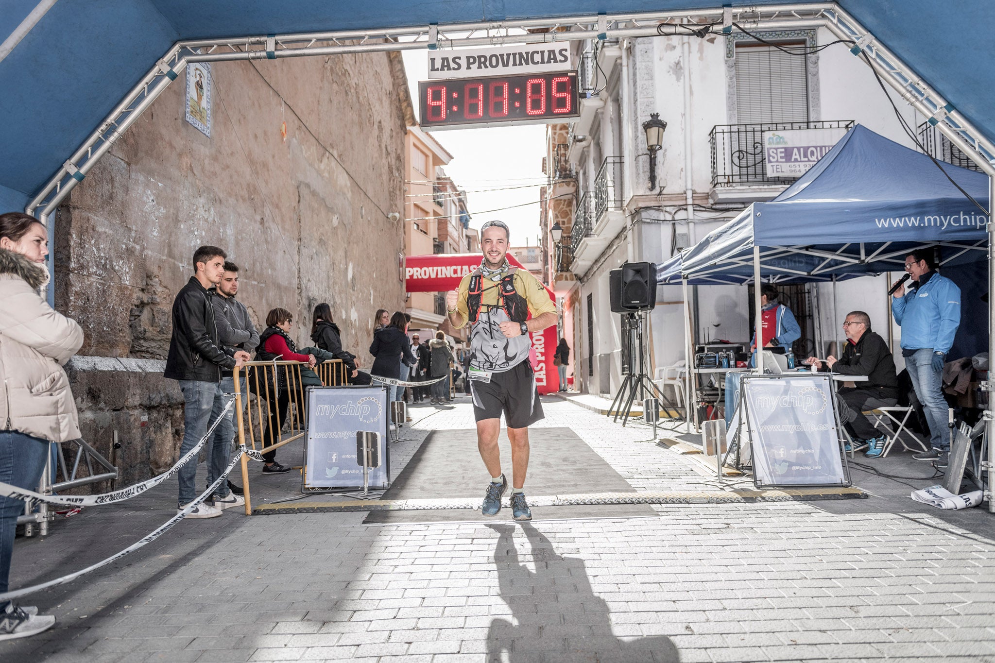 Galería de fotos de la llegada a meta de la carrera de 30 kilómetros del Trail de Montanejos 2018