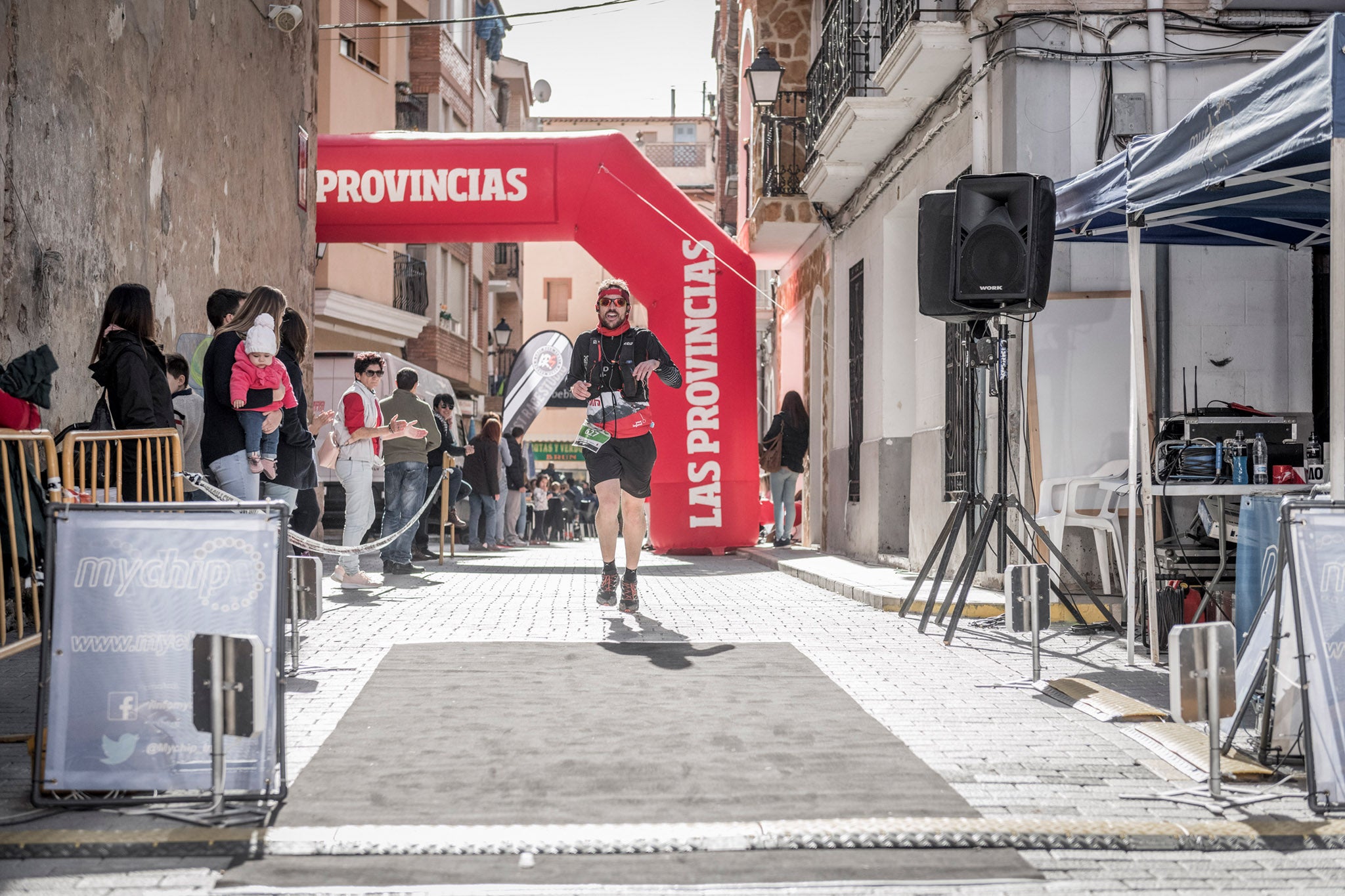 Galería de fotos de la llegada a meta de la carrera de 30 kilómetros del Trail de Montanejos 2018