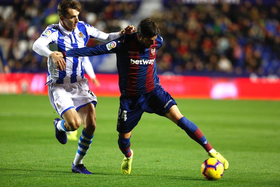 Imágenes del partido de la duodécima jornada de Liga en el Ciutat de València