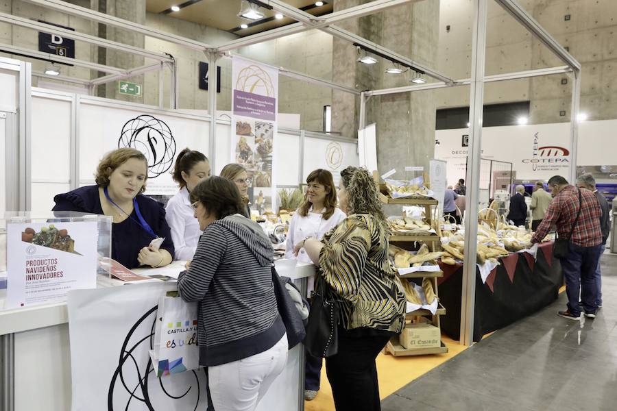 El cocinero Óscar Torrijos, quien fue el primero en conseguir una Estrella Michelin en Valencia y que se ha convertido en maestro y mentor de muchos de los grandes nombres de la gastronomía mediterránea actual, es el ganador del I Premio Chef Gastrónoma. La creación de estos galardones es una de las novedades que la organización del certamen Gastrónoma ha preparado para esta edición del evento, que se celebra del domingo 11 al martes 13 de noviembre en Feria Valencia. Gastrónoma 2018 abre sus puertas con el mejor programa de los últimos años. Todos los detalles y las entradas están disponibles ya en www.gastronoma.es