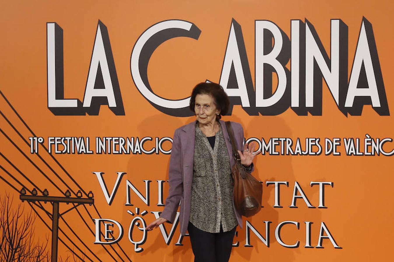 La Cabina, el festival internacional de mediometrajes de Valencia, inaugura en el Palau de la Música su undécima edición con un espectáculo pensado para sorprender al público y protagonizado por los actores José Luis Herranz y Víctor Aleixandre. Hasta el día 24 de noviembre se podrán ver en La Filmoteca y La Nau los 32 mediometrajes que participan en el evento audiovisual que ha estrenado el metraje 'Zalig zijn de Onwetenden'. 