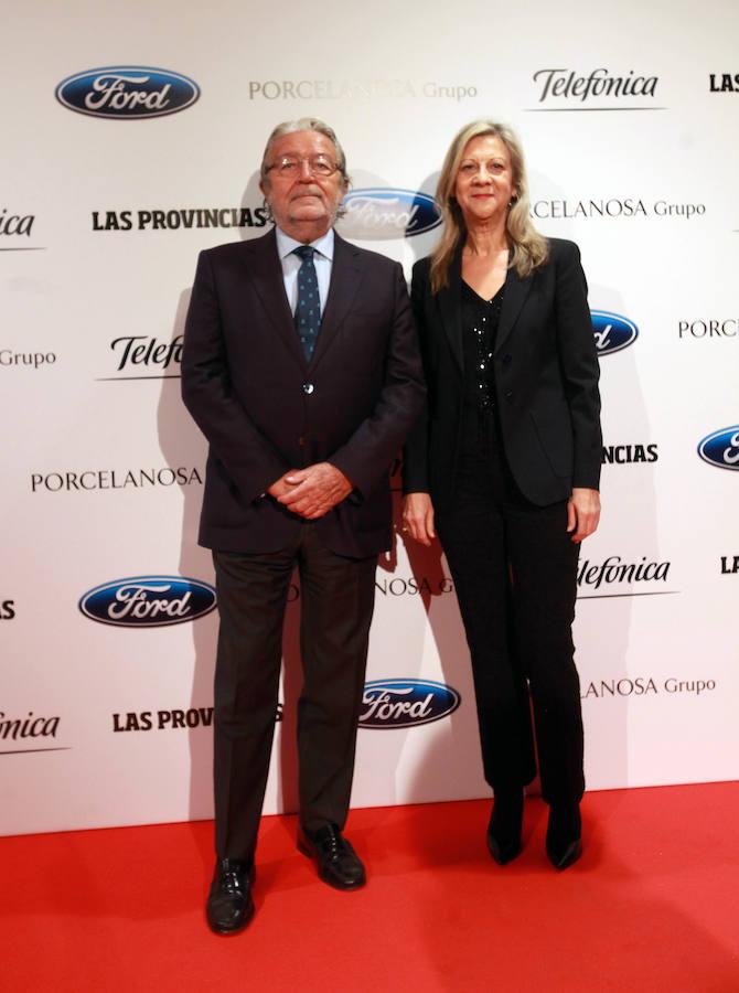 Los presidentes de Fundación Bancaja, Rafael Alcón, y del Club de Encuentro Manuel Broseta, Amparo Matíes.