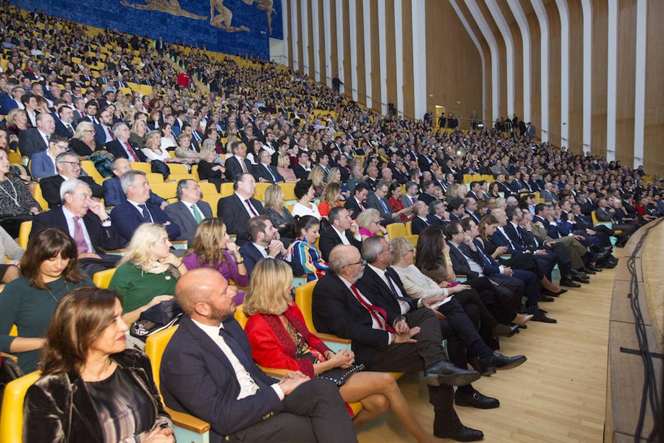 Los centenares de asistentes durante la gala en el Palau de les Arts. 