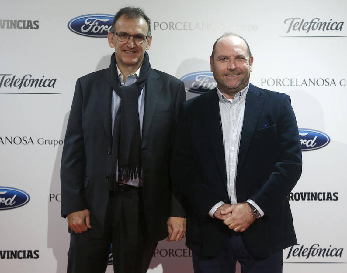 Eduardo González, director general del equipo de rugby CAUValencia, y a la derecha Juanjo Romero, periodista y responsable de comunicación del club.