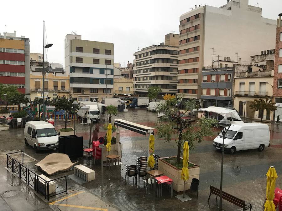 En doce horas se registrado hasta 300 litros por metro cuadrado en Ador, 285,2 litros en la localidad de Rótova; 213,4 en Barx; en La Font d'en Carròs, 157; 144,2 en Villalonga; y 134 en Pinet.