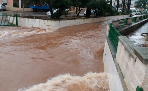 Crecida del río Vaca en Simat de la Valldigna.