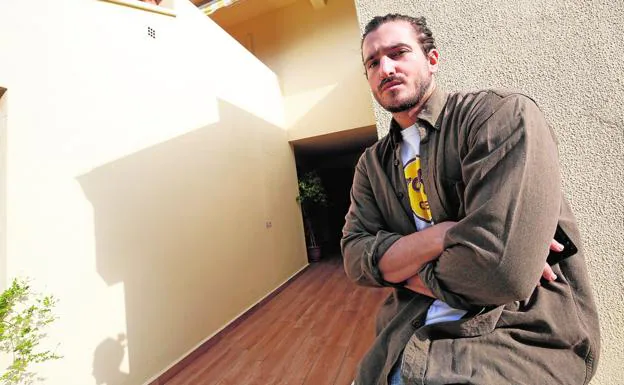 El director deportivo Marc Jover, exculpado de violencia machista y presunta víctima de Beatriz y Julia, en su casa de Godella. 