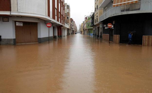 Fuertes lluvias caídas durante los pasados días en Alzira.