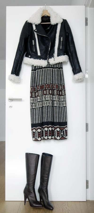 Ana es una mujer con carácter, extrovertida y bastante segura de sí misma. Los días en que se despierta con el ánimo más bajo, recurre a ropa favorecedora para subir la autoestima. «Si me levanto plof elijo un vestidazo rojo con tacón que me haga sentir poderosa». Su estilo es contemporáneo pero salpicado de tendencias. «Me encanta la moda e intento estar siempre a la última, aunque adapto las tendencias a mi estilo y sólo escojo aquello con lo que me siento identificada y cómoda».