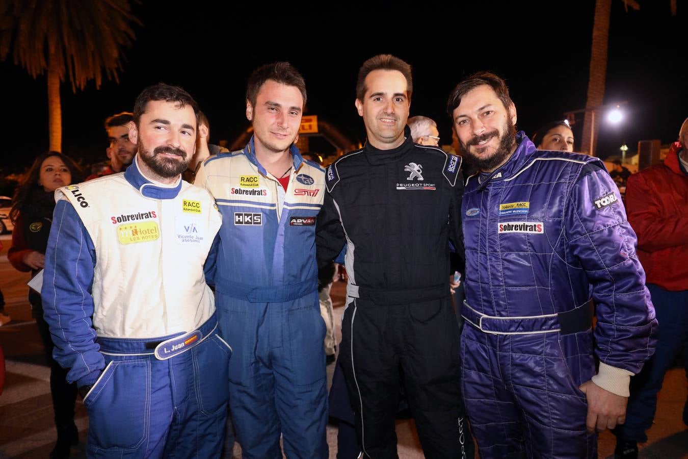 El XIX Rally Ciudad de Valencia ha arrancado este viernes con una salida neutralizada desde las Torres de Serranos.