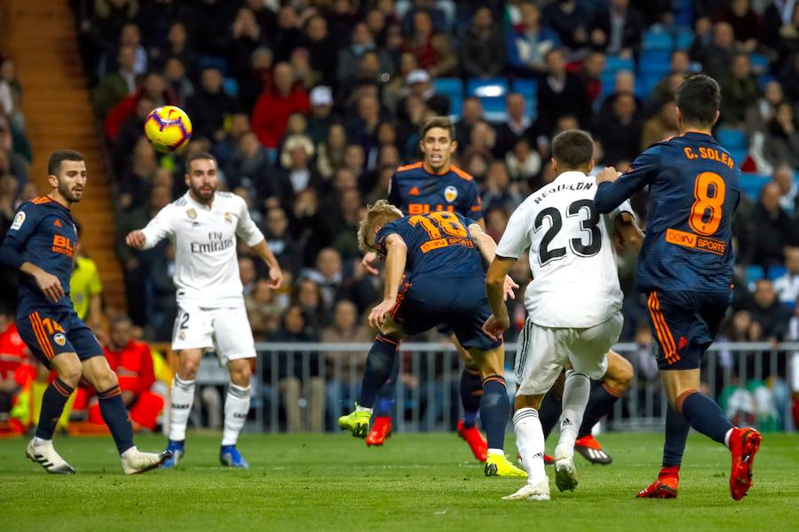 Estas son las mejores imágenes del duelo en el Bernabéu correspondiente a la jornada 14 de LaLiga