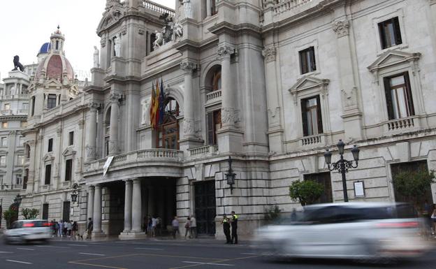 Vista del Ayuntamiento de Valencia.