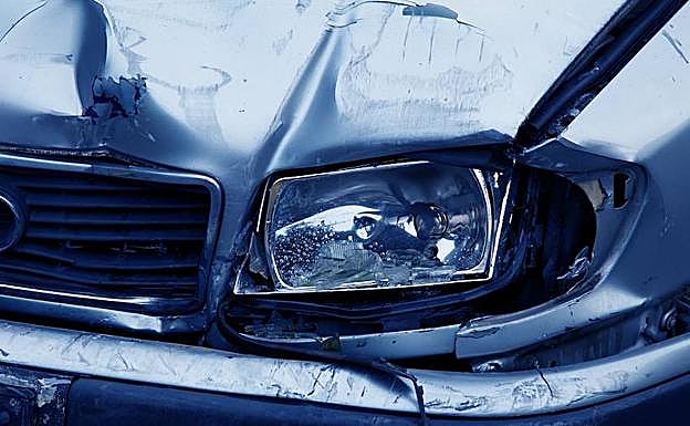 Un conductora de Dénia, herida tras arrollar a un grupo de jabalíes que estaba cruzando la autopista AP-7