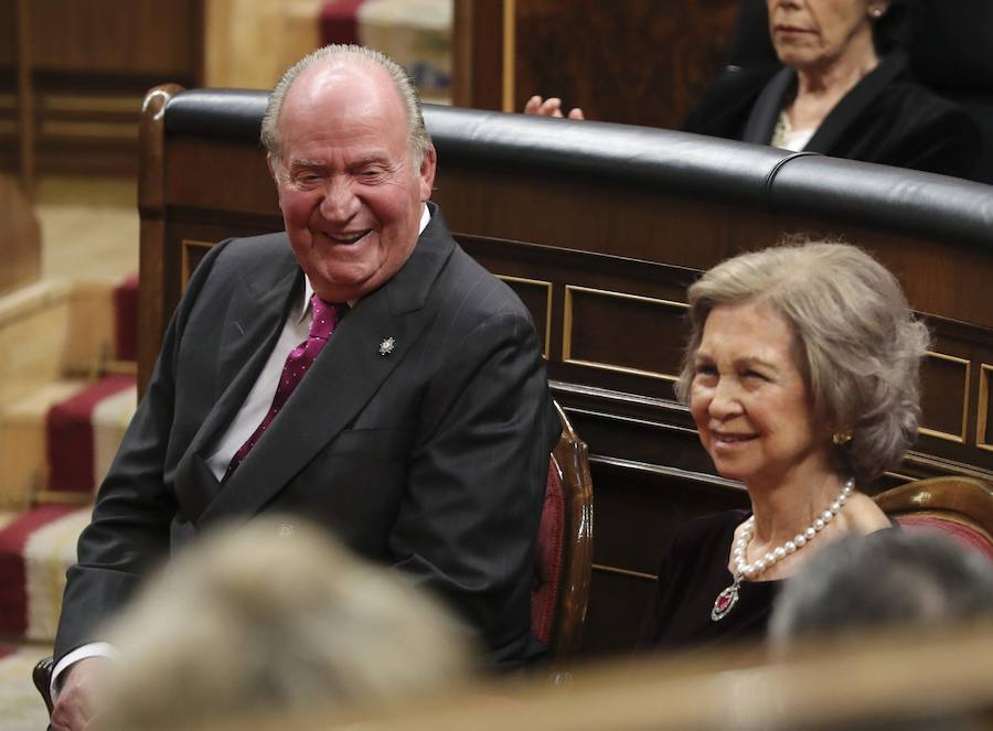 Los Reyes, Felipe y Letizia; la princesa Leonor, la infanta Sofía, el Rey y la Reina eméritos, Juan Carlos y Sofía, han sido protagonistas este jueves 6 de diciembre de 2018 de los actos en conmemoración de la Constitución española.