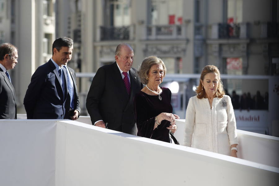 Los Reyes, Felipe y Letizia; la princesa Leonor, la infanta Sofía, el Rey y la Reina eméritos, Juan Carlos y Sofía, han sido protagonistas este jueves 6 de diciembre de 2018 de los actos en conmemoración de la Constitución española.