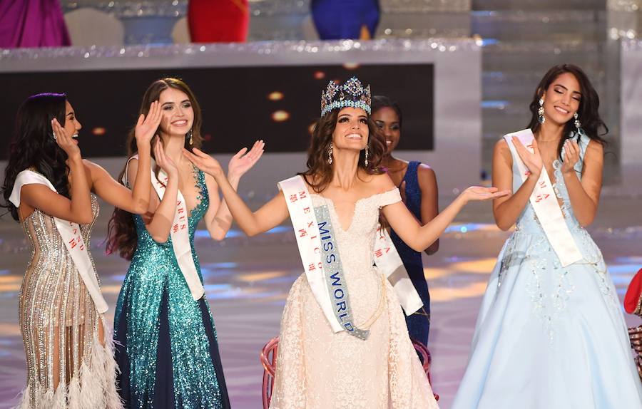 La modelo mexicana Vanessa Ponce de León, de 26 años, se coronó esta noche Miss Mundo en la sexagésimo octava edición del certamen, celebrada en la ciudad tropical china de Sanya, logrando así la primera corona para su país. La guanajuatense se impuso en una disputada ronda final a la tailandesa Nicolene Pichapa Limunskan, que terminó segunda, y a las aspirantes de Bielorrusia, Jamaica y Uganda. «Usaré mi reinado para seguir haciendo lo mismo que hago desde hace tres años, es decir, seguir siendo un ejemplo, porque todos podemos ser un ejemplo. El mundo necesita un cambio y ayudar no es tan difícil», comentó la modelo mexicana al recibir la corona.