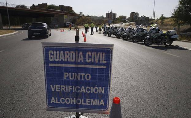 Cuál es la tasa de alcohol máxima permitida: cuánto puedo beber, multas y puntos que quitan en España