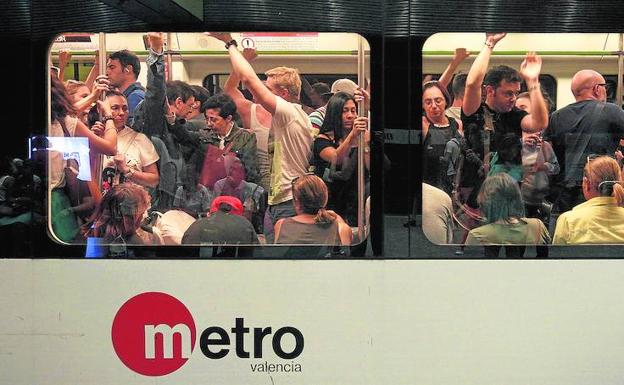 El metro nocturno se estrena el viernes en Valencia con frecuencias de entre 20 y 60 minutos