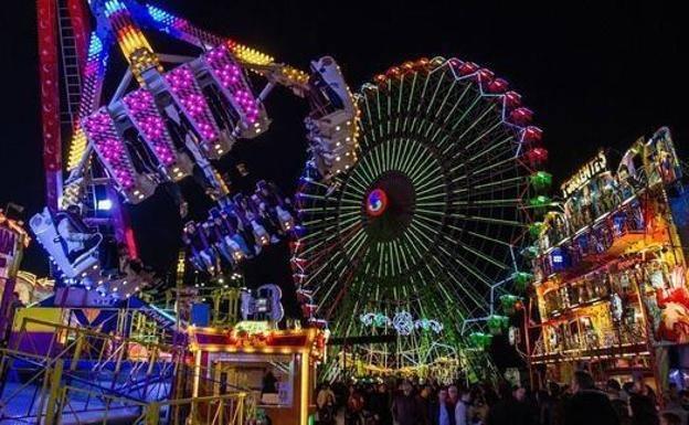 La feria de atracciones es una actividad perfecta para pasar el sábado en Valencia. 