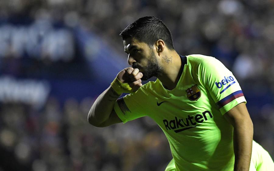 Estas son las fotos que deja el partidazo de la jornada 16 de LaLiga en el Ciutat de València