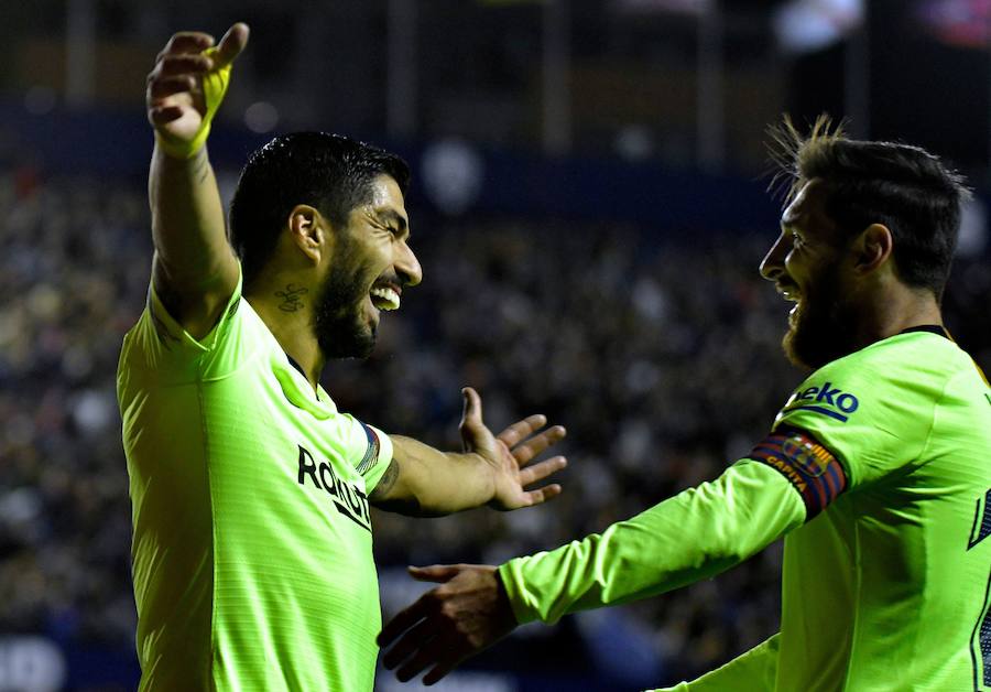 Estas son las fotos que deja el partidazo de la jornada 16 de LaLiga en el Ciutat de València