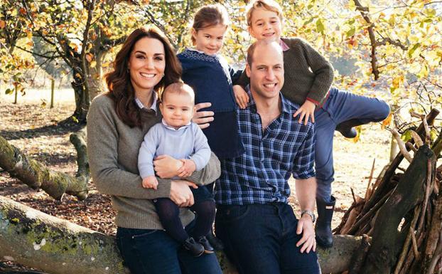 El toque valenciano de la felicitación de Navidad de los duques de Cambridge