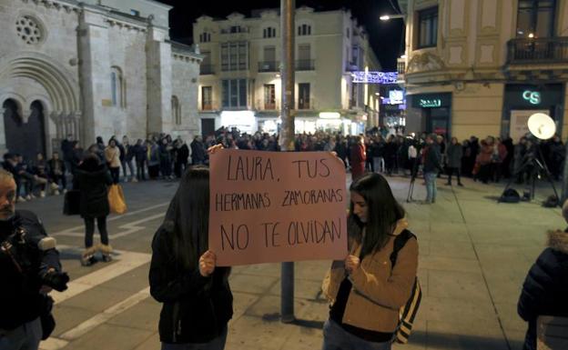 Concentración de repulsa en Zamora por el asesinato de Laura Luelmo. 